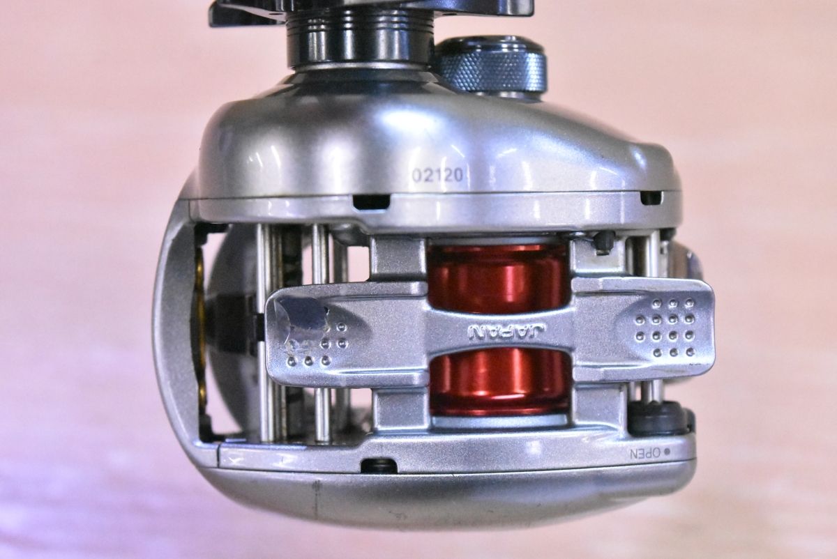 SHIMANO 07 nium MG7 ベイトリール フィッシング シマノ 07 メタニウム Mg7 左巻き ベイトリール SHIMANO