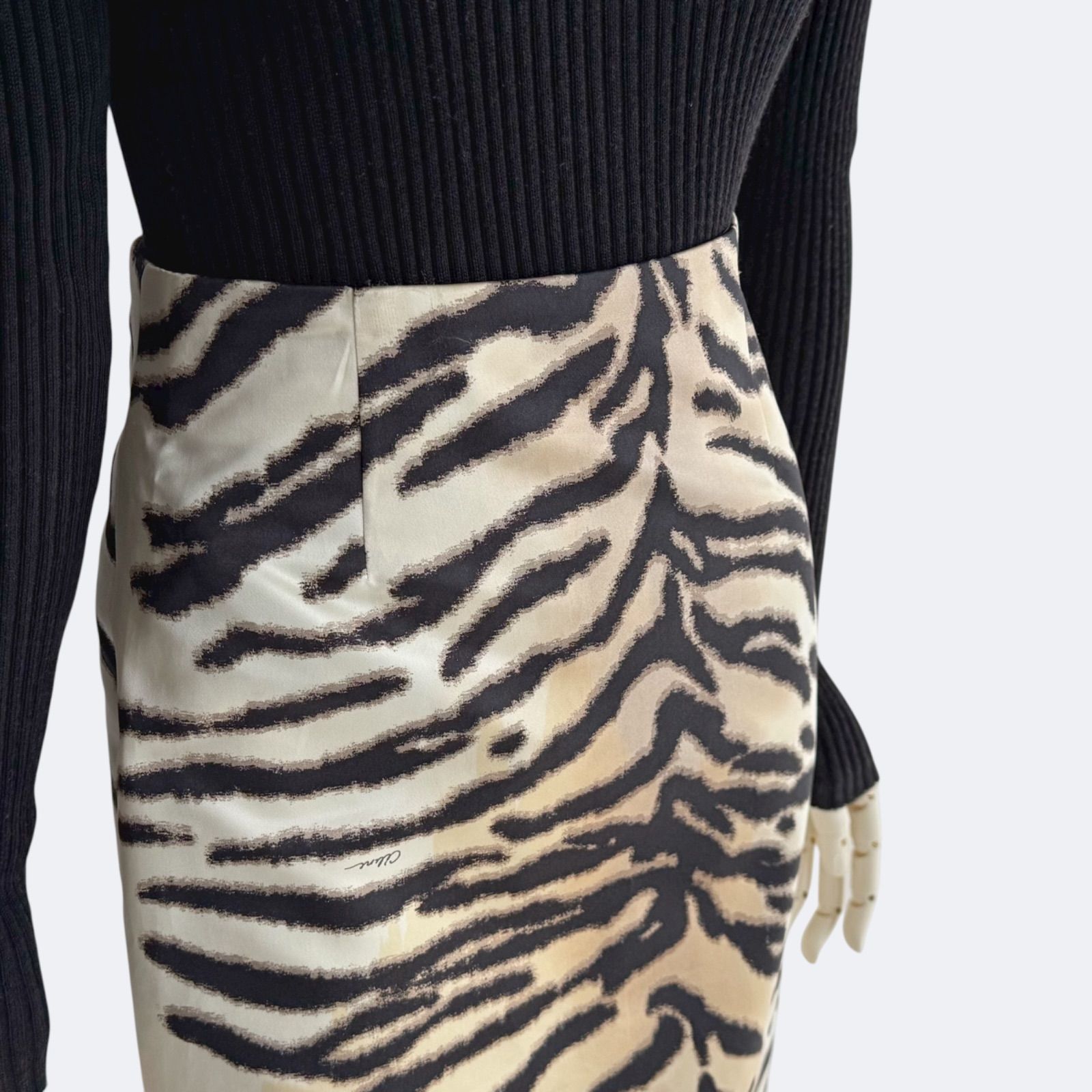 CELINE セリーヌ タイガープリント シルク混ミディスカート フランス製 CELINE セリーヌ タイガープリント 購入 シルク混ミディスカート