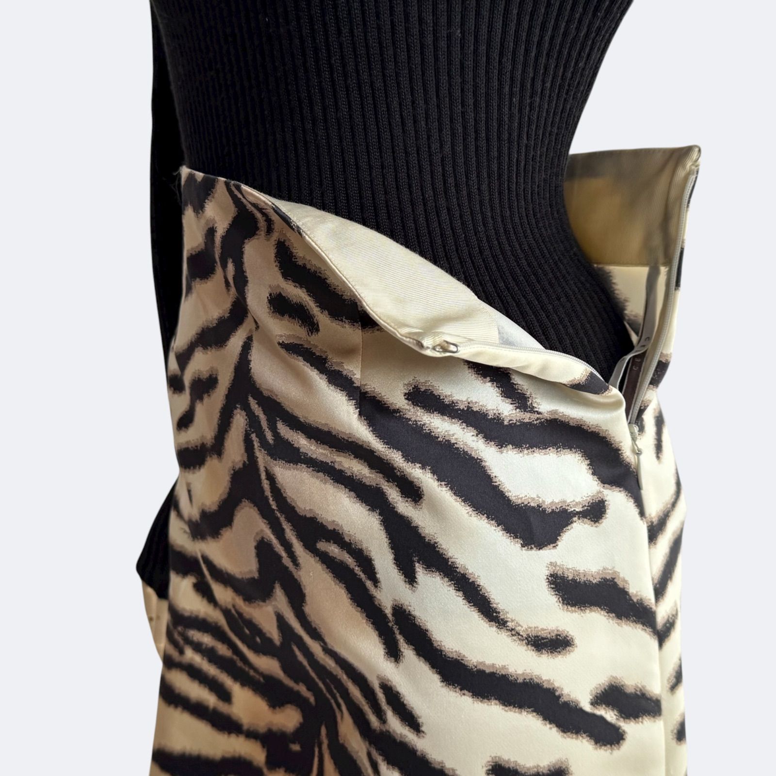 CELINE セリーヌ タイガープリント 購入 シルク混ミディスカート