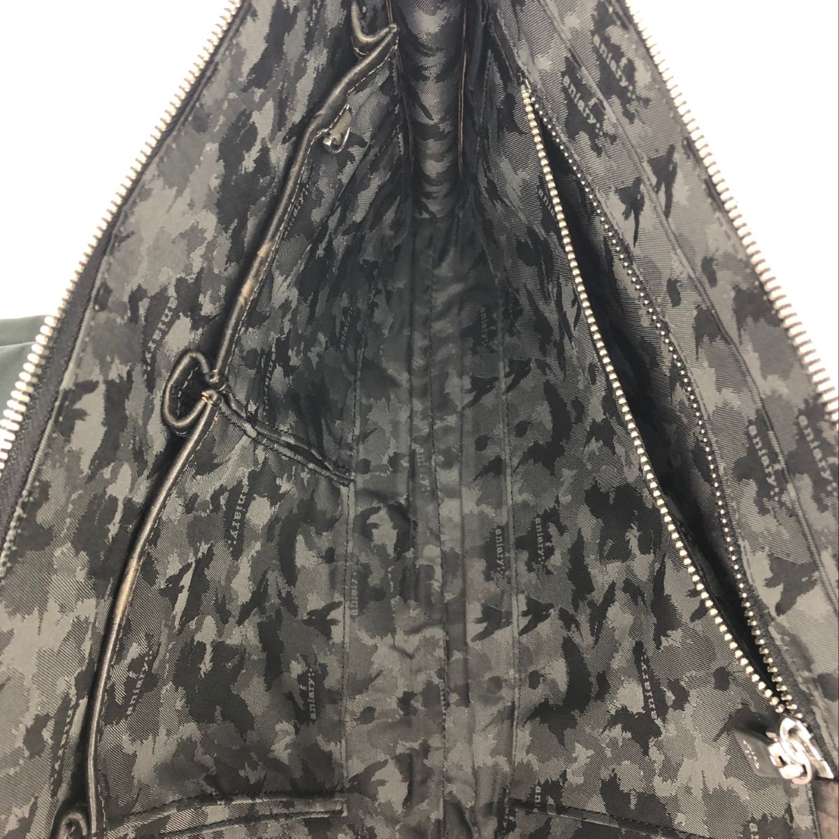 aniary アニアリ カモフラレザークラッチバッグ カーキ メンズ