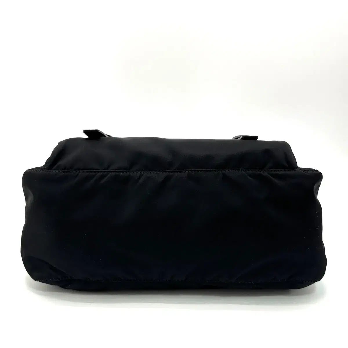 プラダ ナイロン