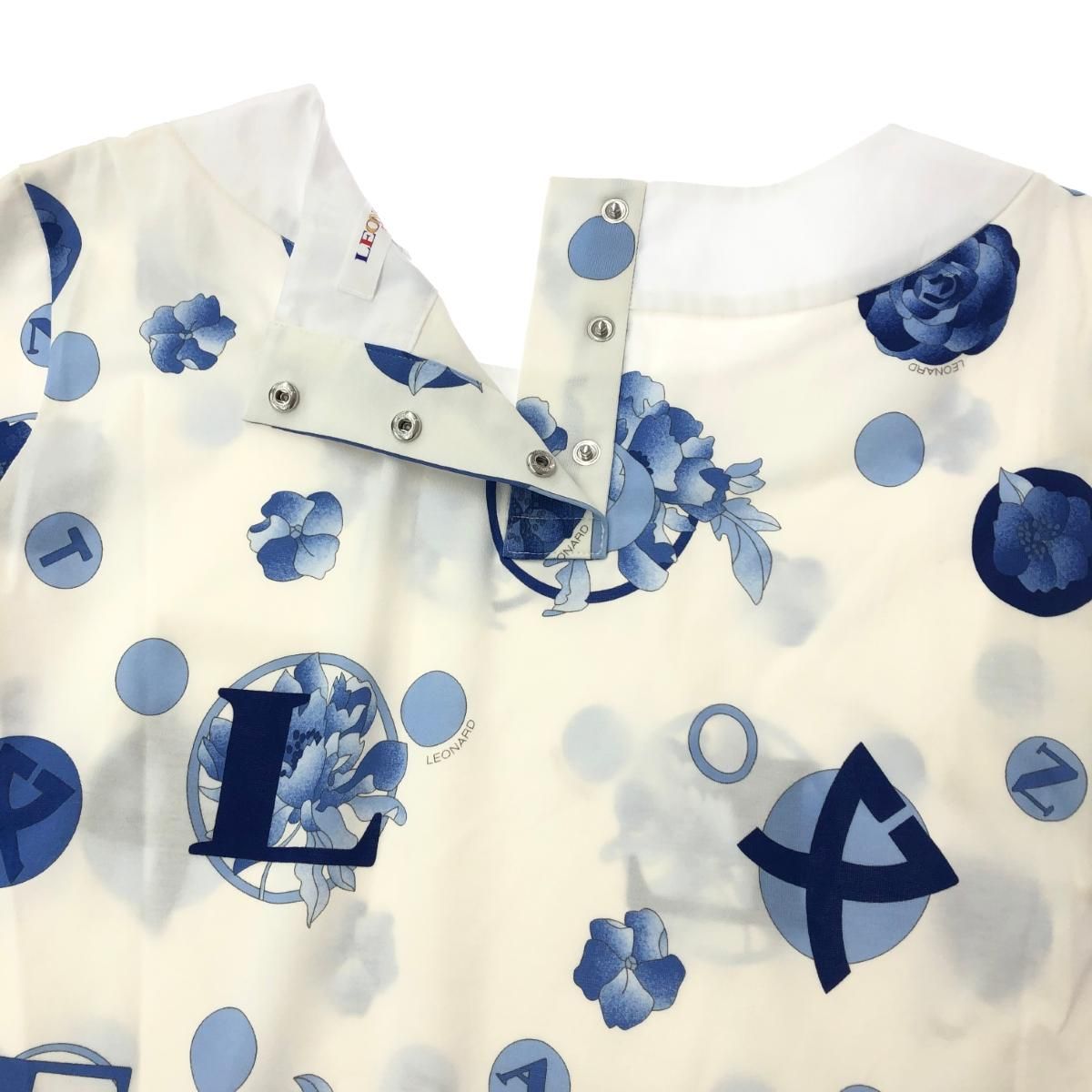 超人気、高品質で超激安。 LEONARD SPORT レオナールスポーツ 半袖ブラウス 大きいサイズ 42 花柄 コットン混 ホワイト ブルー レディース 243001002573