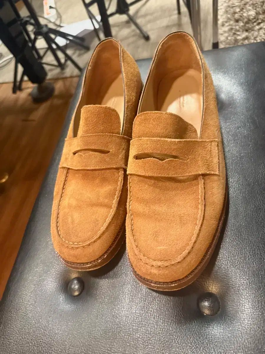 フェノン スウェード ローファー 285