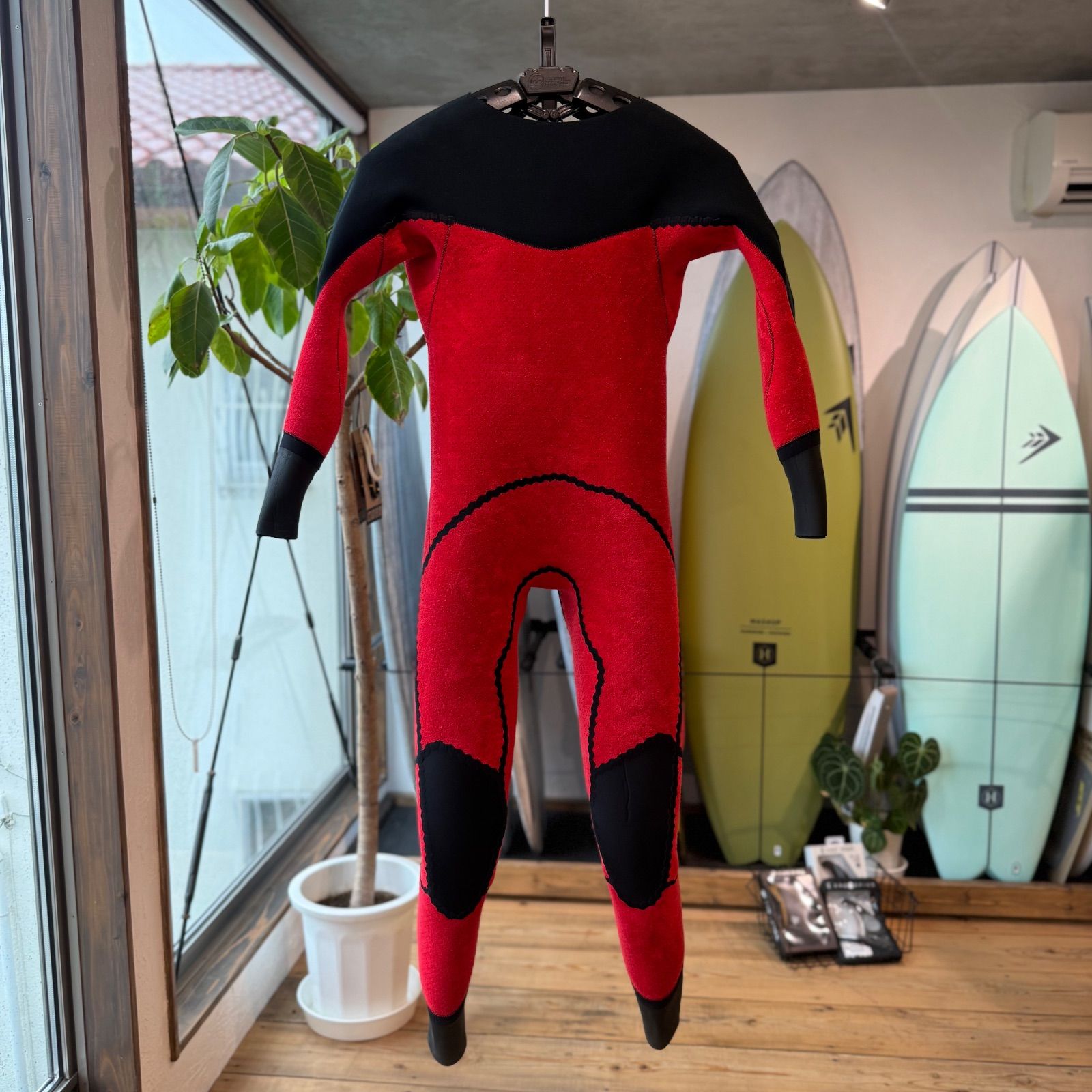 中古 格安 早いもの勝ち ウエットスーツ セミドライ 4DIMENSIONS 168cm