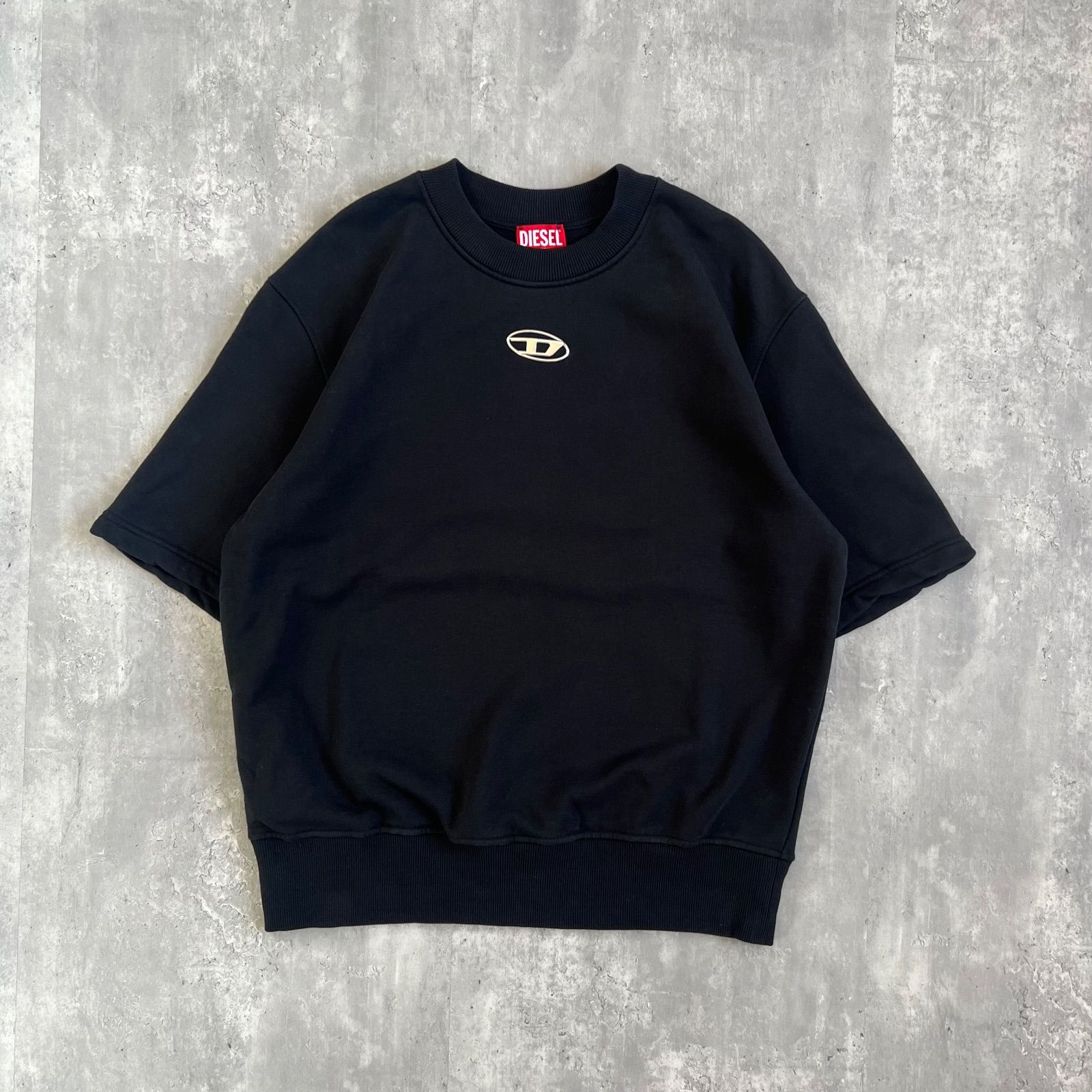 DIESEL / ディーゼル S-Cooling-L1 オーバルD立体ロゴ 半袖スウェット 