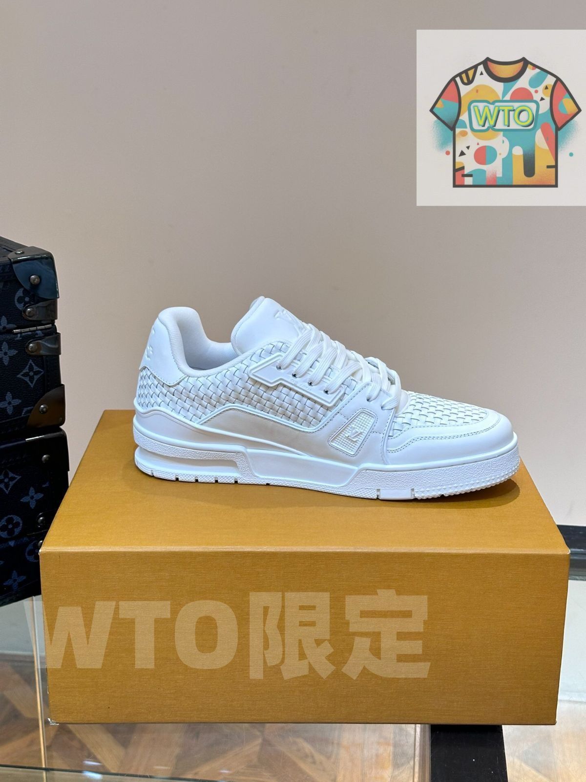 ホワイトメンズカジュアルスニーカー