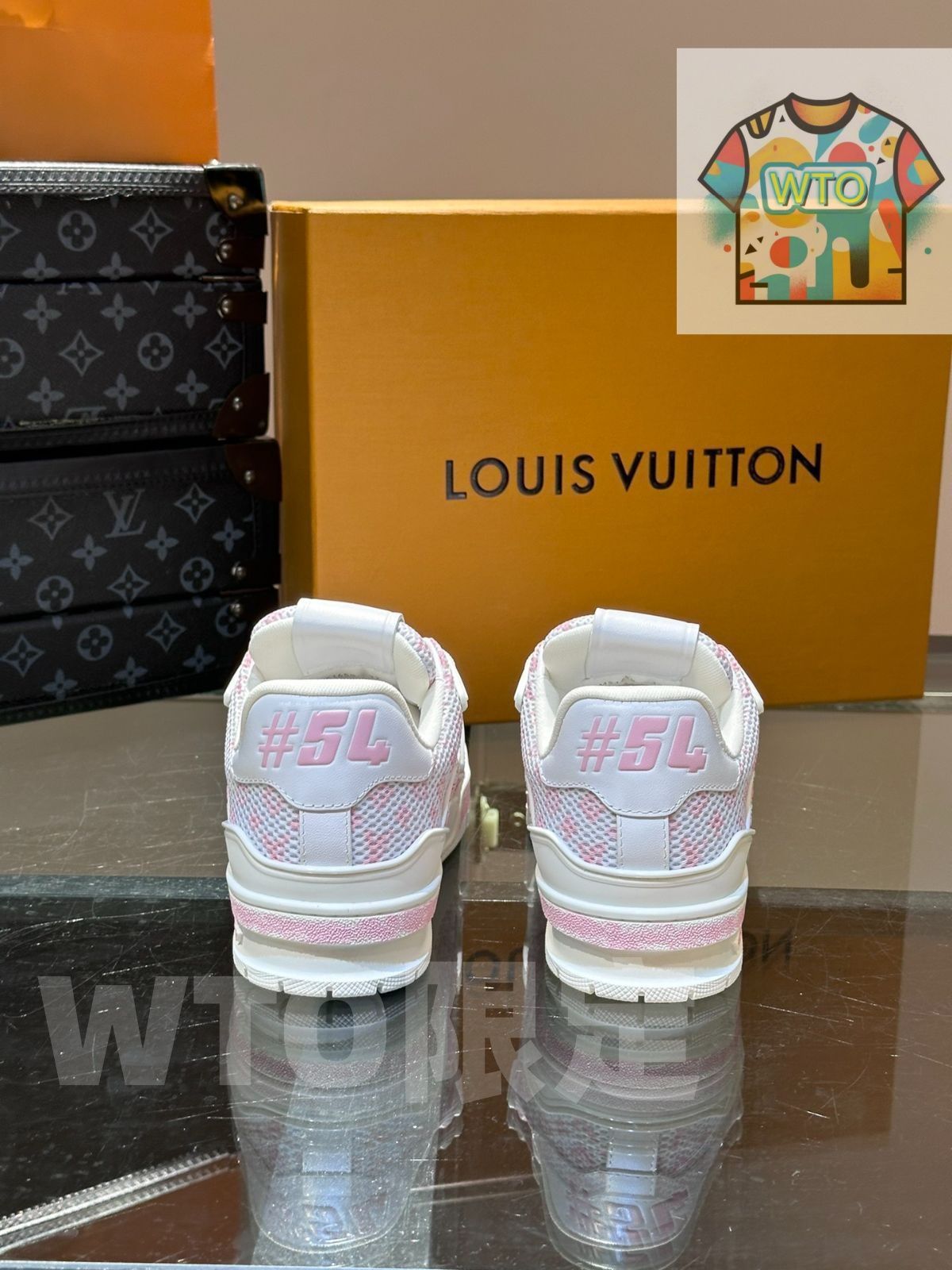 女性のカジュアルスポーツシューズ｜