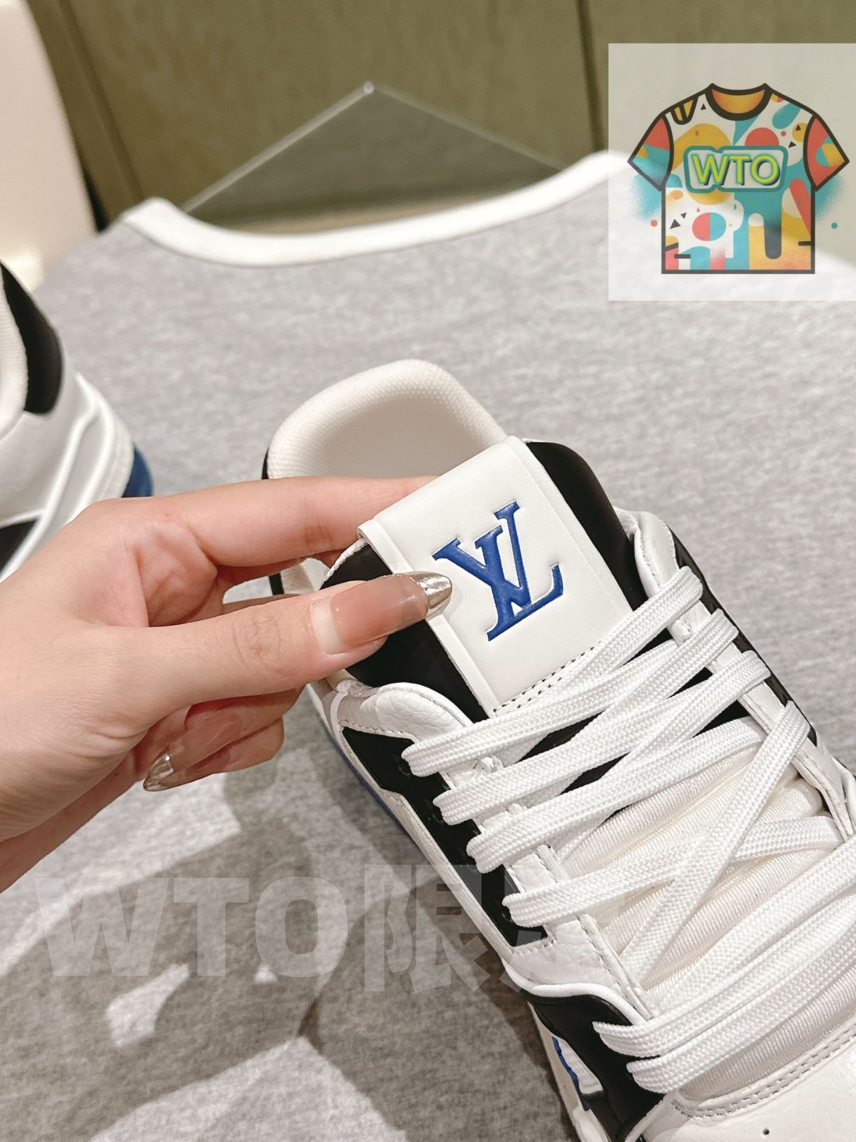  Louis Vuitton trainer 黒い運動靴 スニーカー 靴