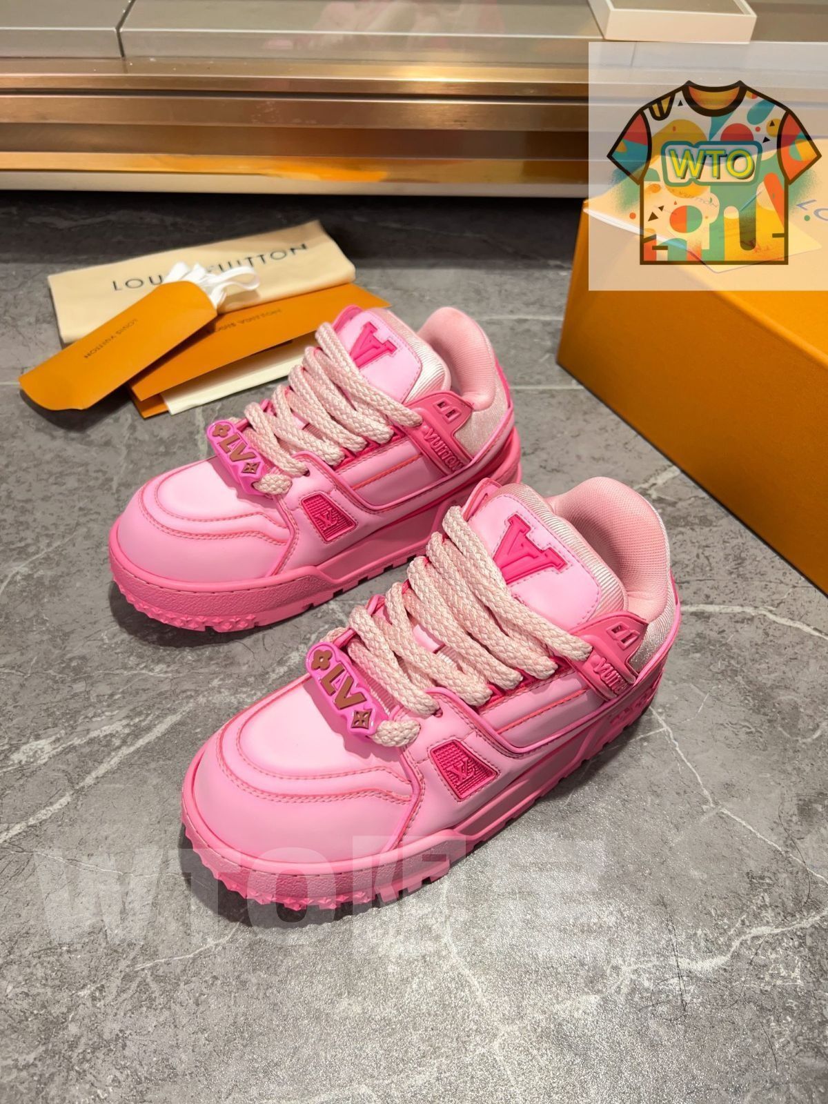 Louis Vuitton trainer 女性のロートップファッショナブルなカジュアルシューズ| |