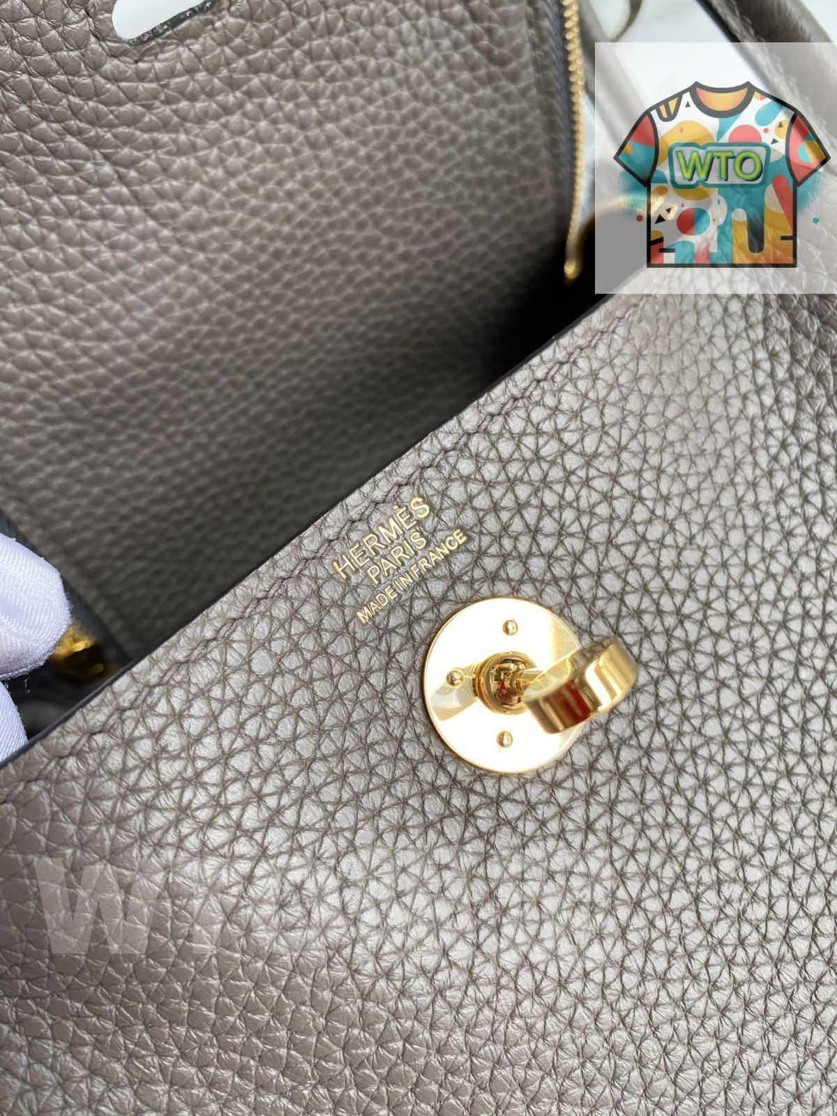 ピューターグレーゴールドバックル付きレディースクロスボディバッグ｜ ｜