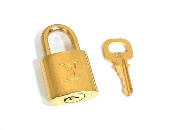 極美品　ルイヴィトン　カデナ　南京錠　パドロック キー　ゴールド　No.677 LOUIS VUITTON ルイヴィトン カデナ 南京錠 パドロック 307 鍵 キー
