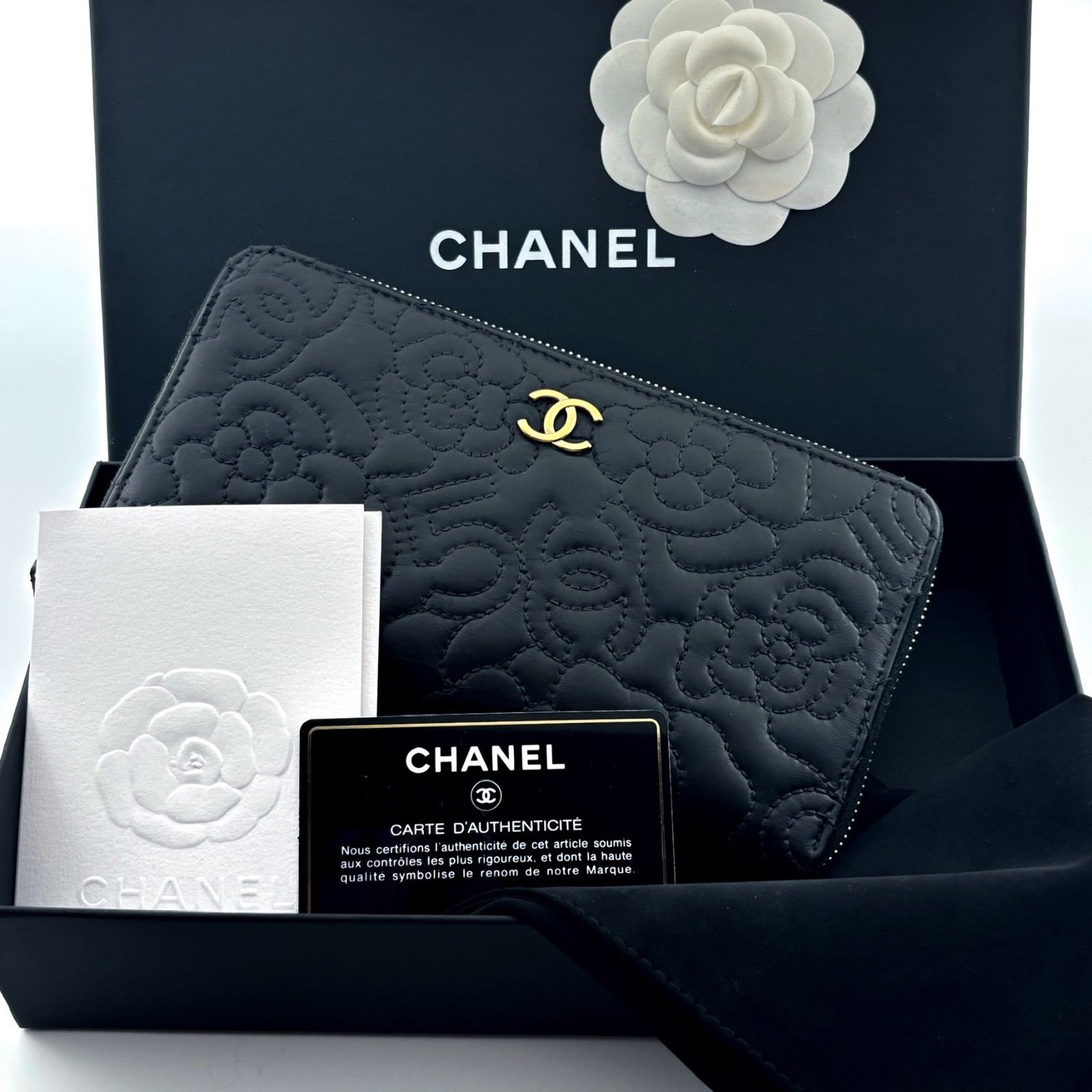 【極美品✨付属品付】シャネル カメリア No.5 ステッチ フラップ 長財布 超極美品✨】シャネル 長財布 カメリア No.5 ラウンドジップ 黒 - メルカリ