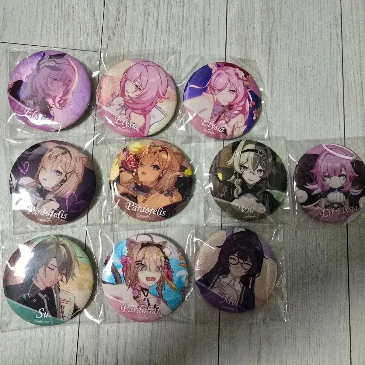 まとめ売り)崩壊3rd 過去の楽園 エルシア等 缶バッジ出品