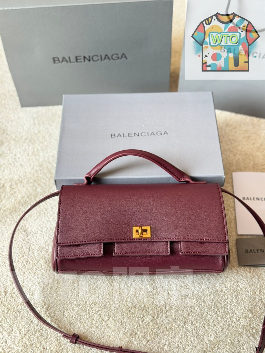 今日 BALENCIAGA Belair Clutch Bag バレンシアガ ベ クラッチ バッグ