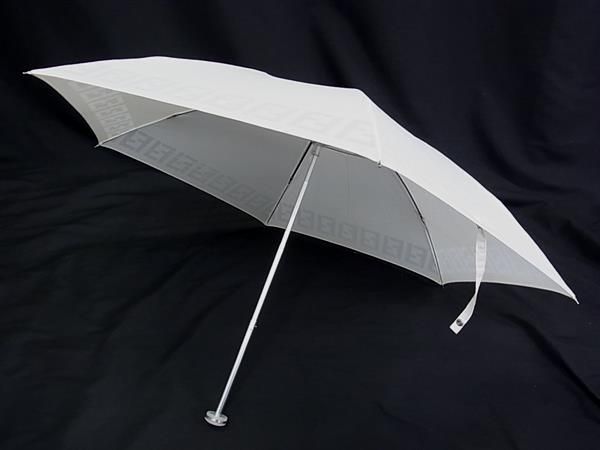 未使用品 タグ付 FENDI アンブレラ フェンディ ズッカ柄 折り畳み 傘 FENDI フェンディ ズッカ柄 3段折り 日傘 折りたたみ傘 折り畳み傘