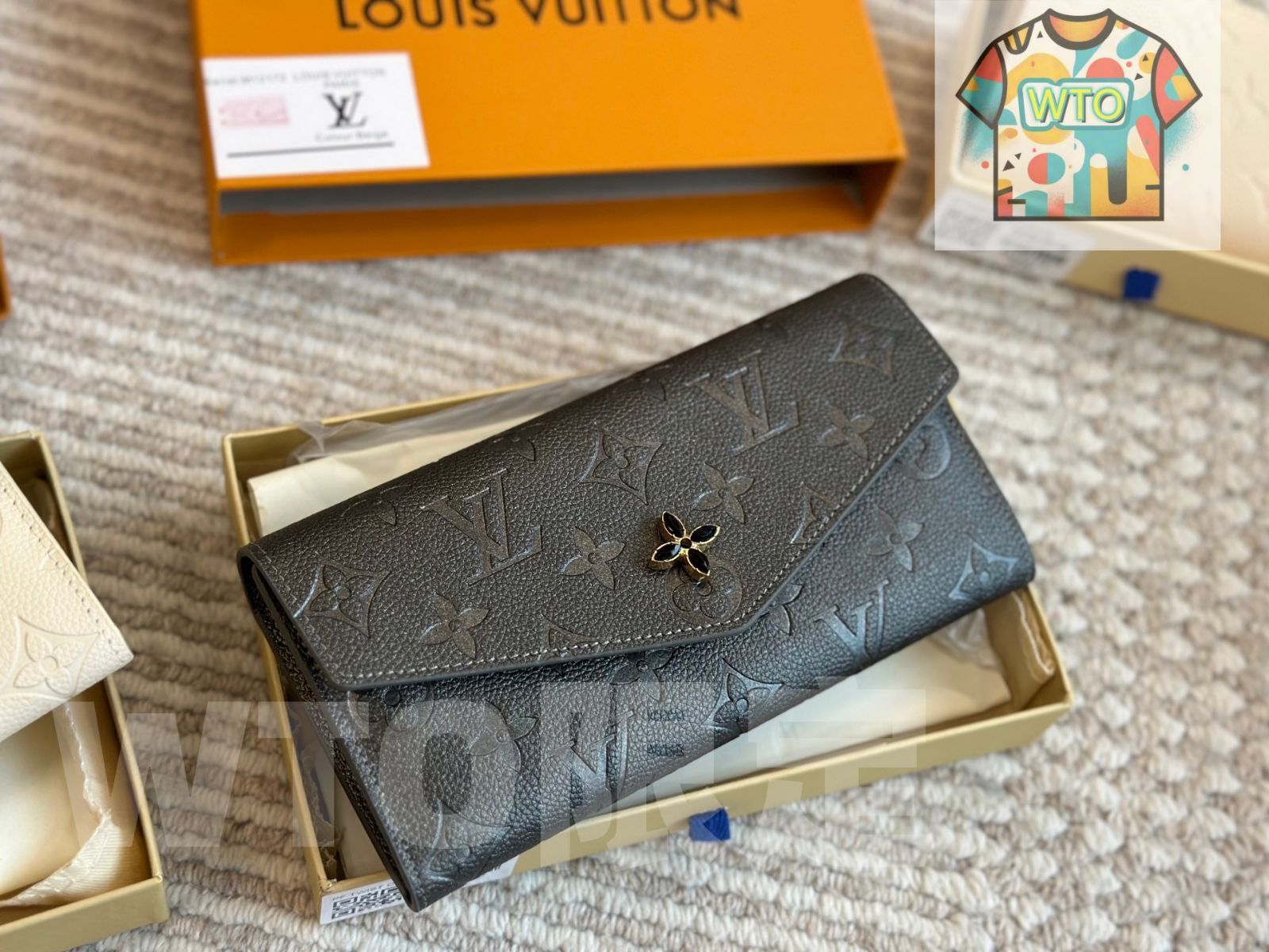 Vuitton モノグラム財布