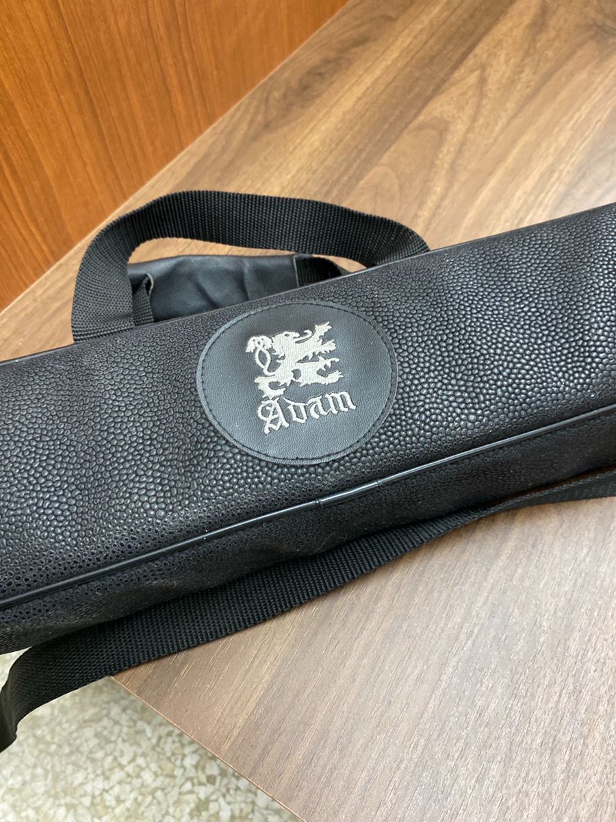 ビリヤードキュー Adam XV ケース付属