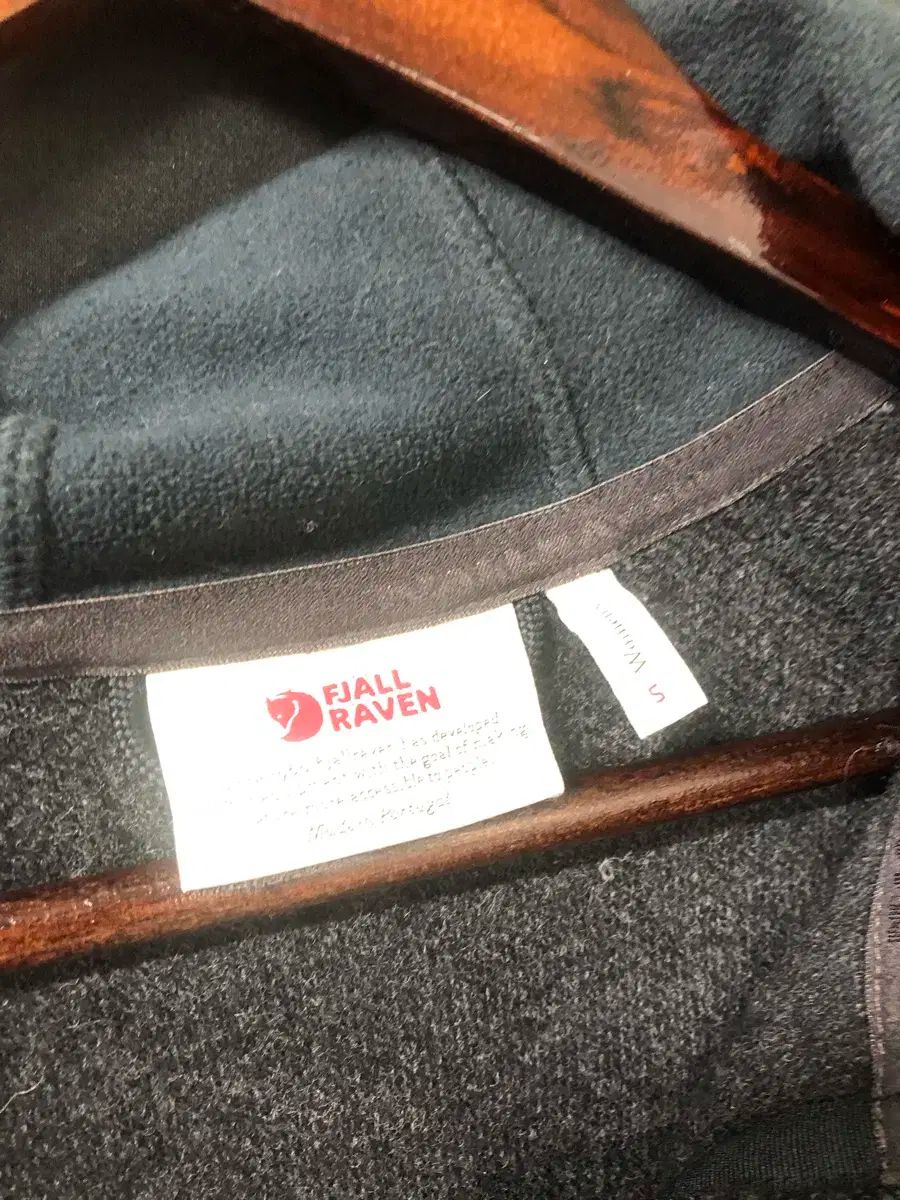 フェールラーベン フリース フード ジップアップ