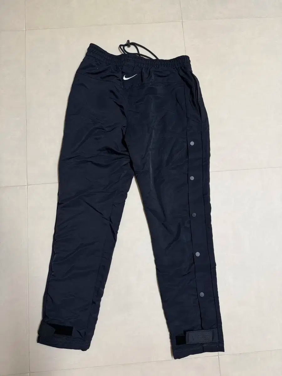 ウィンアップ トップス