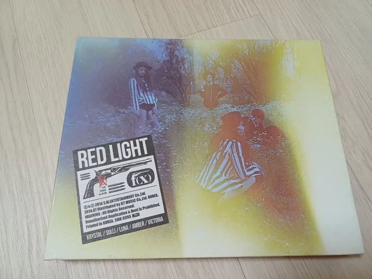 f x レッドライト アルバム