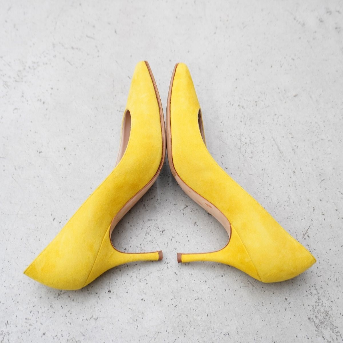 美品 国内正規 MANOLO BLAHNIK マノロ ブラニク KIETTA ポインテッド