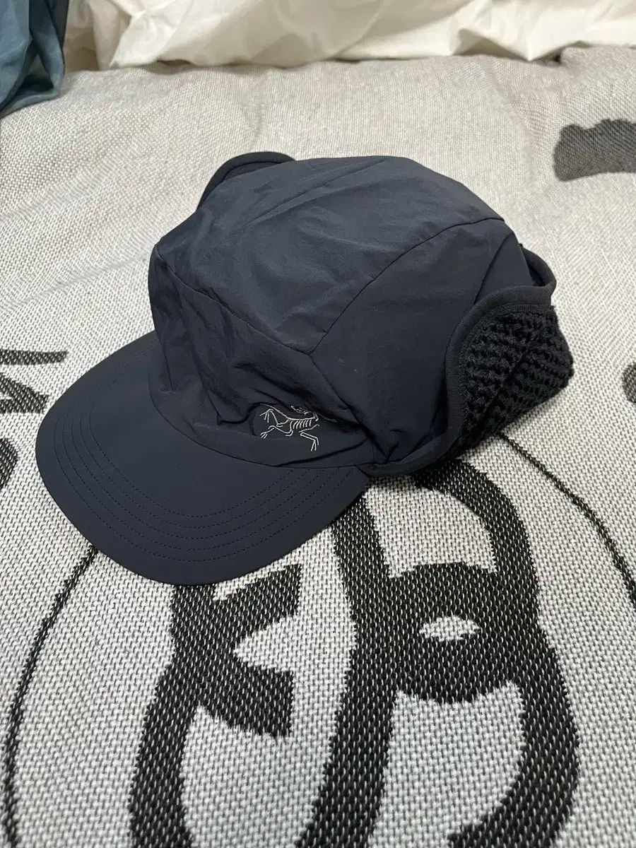 ARC TERYX アークテリクス プロトン ハット トラッパー L-XL - ブラック