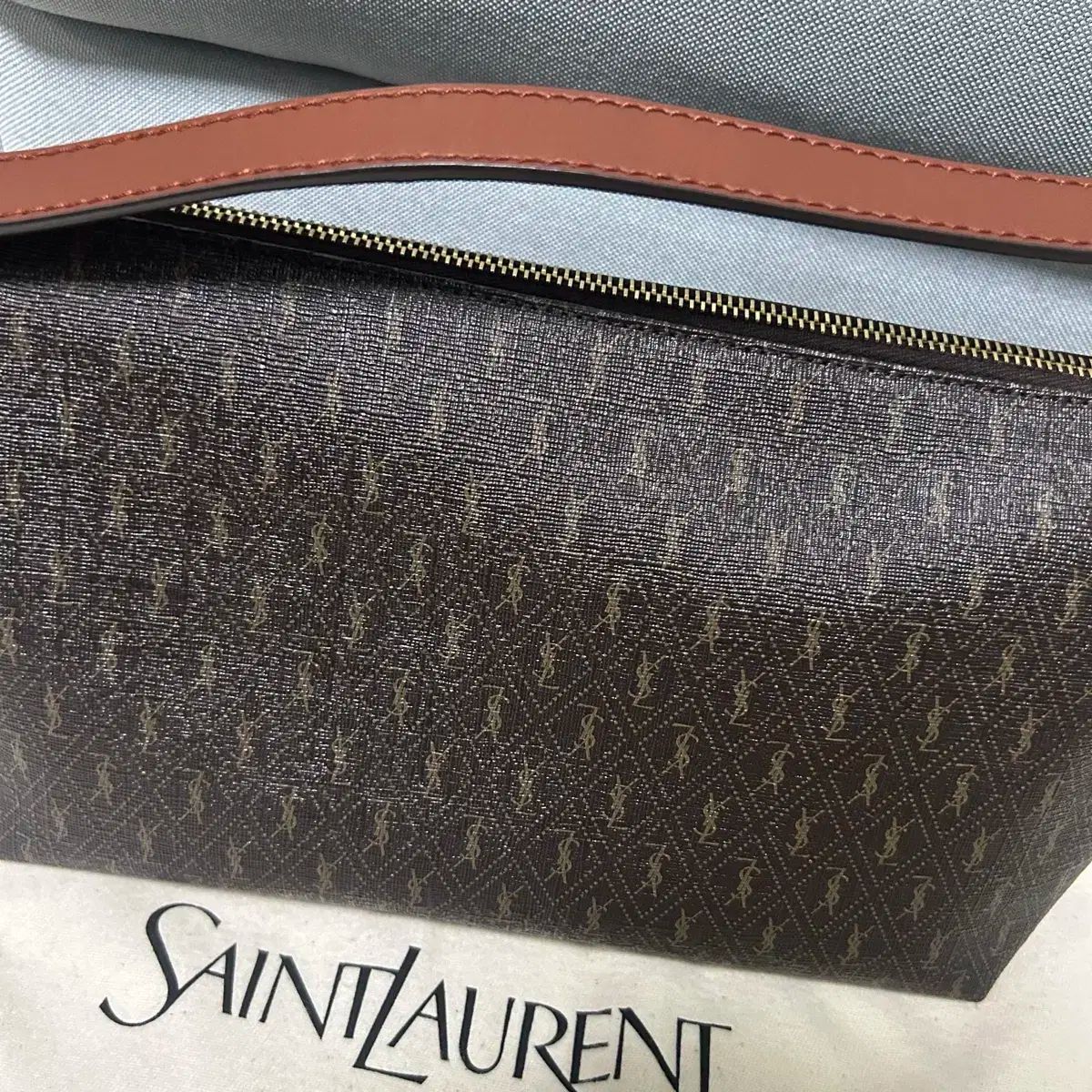 Saint Laurent サンローラン クロスボディーバッグ