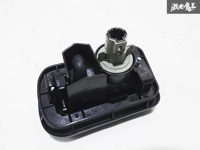 ☆未使用品 新品☆ 日産 UD 純正 R33 スカイライン セダン クオン