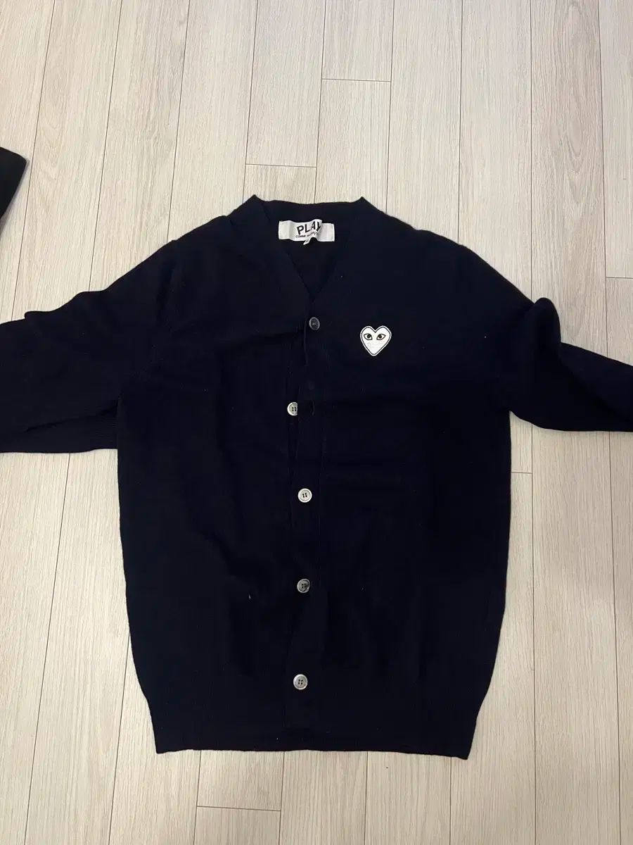 コム デ ギャルソン 白ワッペン ネイビー カーディガン