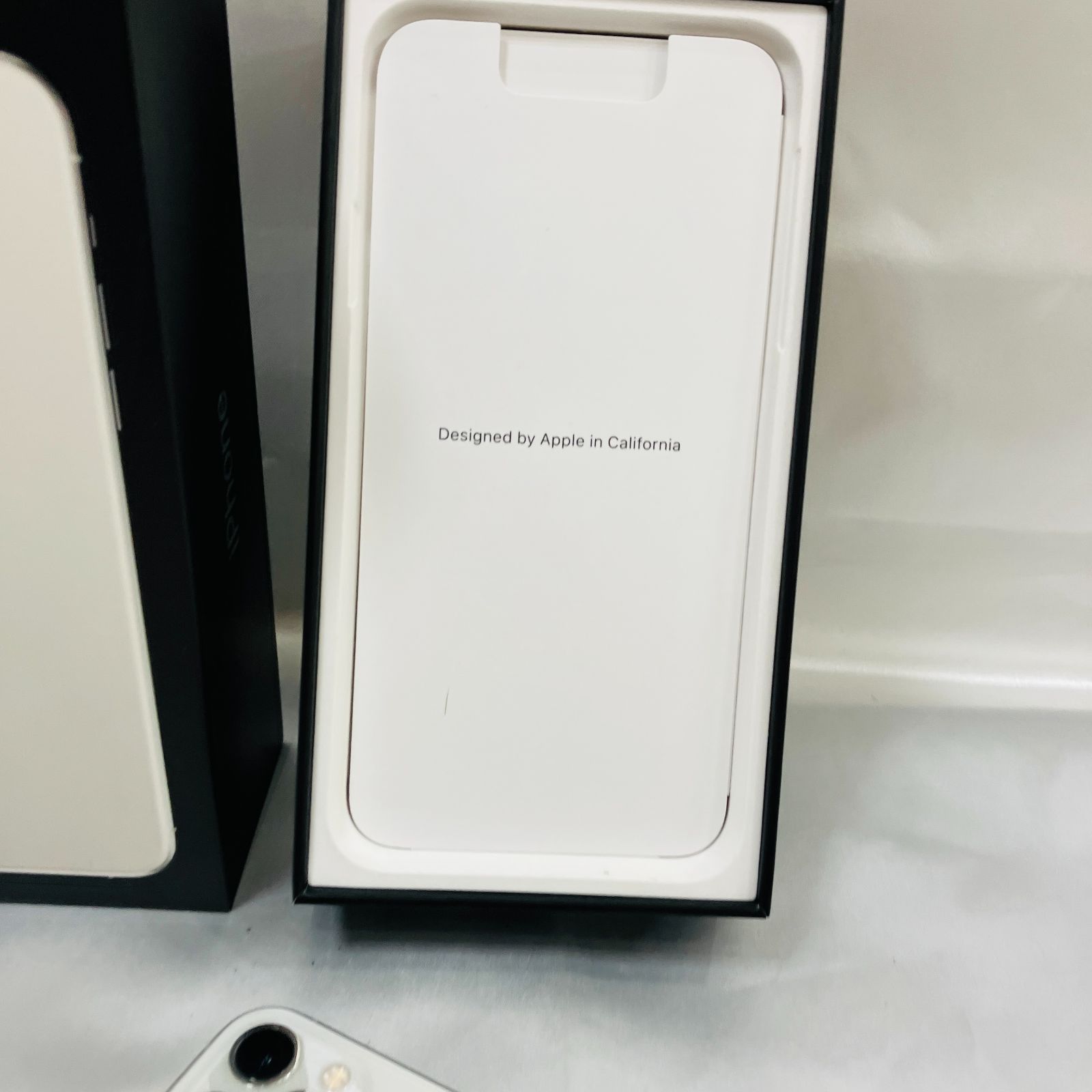 A【箱付き】iPhone 11 Pro Max 256GB シルバー SIMフリー - メルカリ