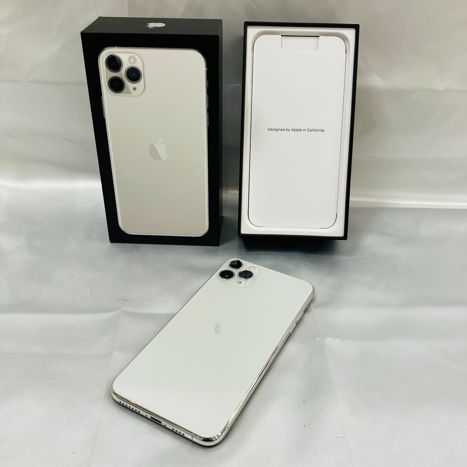 A き iPhone 11 Pro Max 256GB シルバー