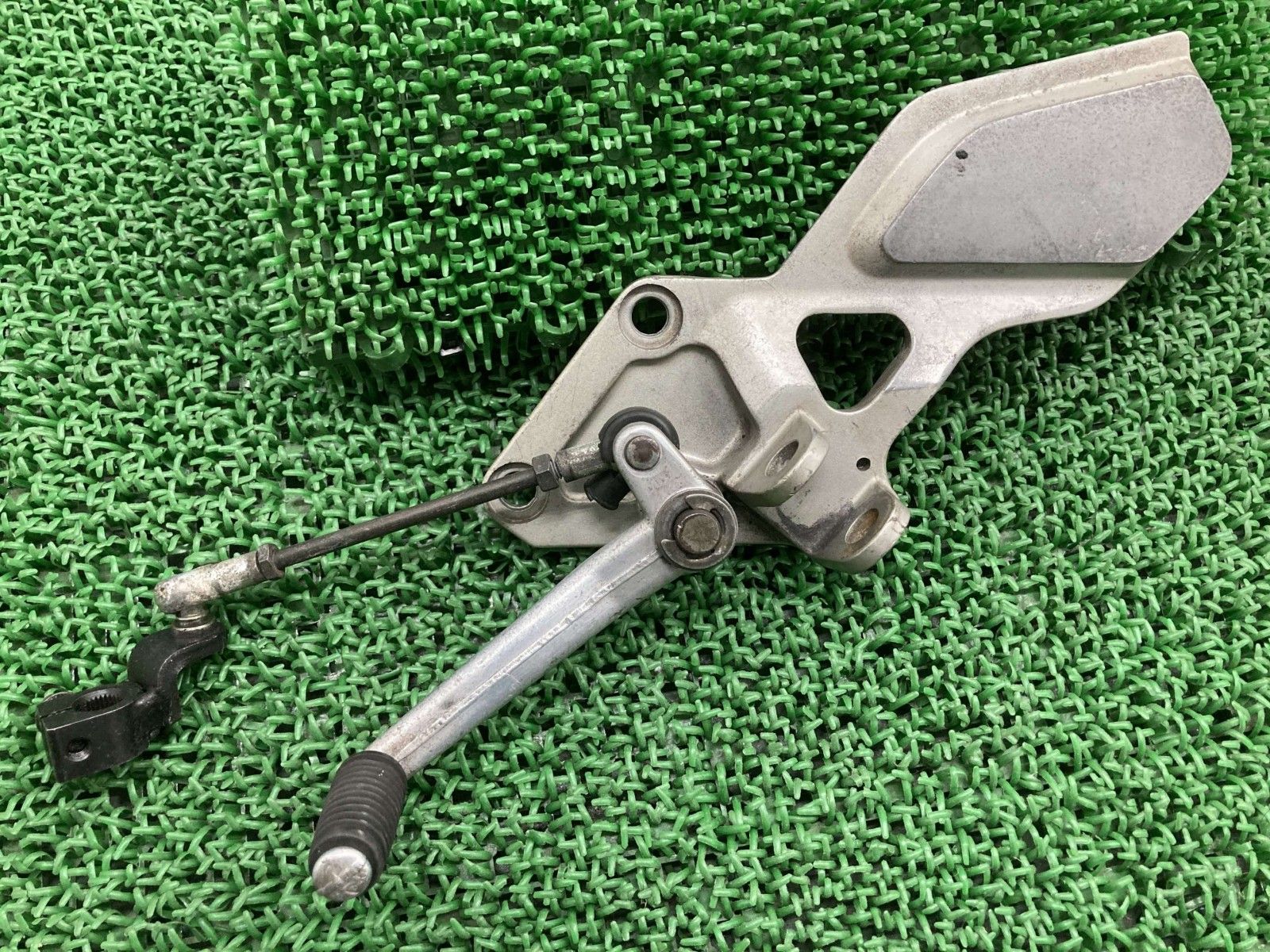 ZZ-R1100 ステップ 左 35011-1635 カワサキ 純正 ZX1100D シフトペダル