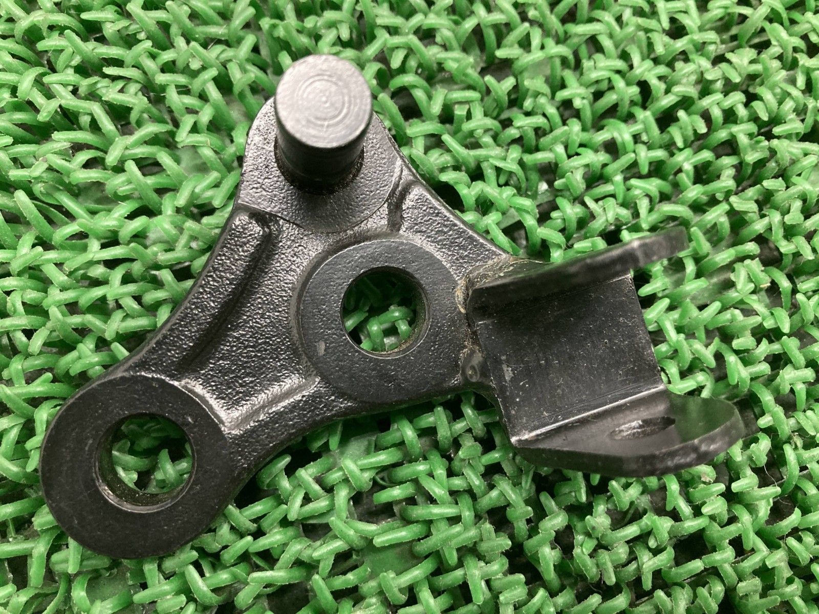 SR 400 ステップホルダー 左 ヤマハ バイク 部品 1 JR バックステップ用 コンディション良好 曲がり無し 品薄 品 mX