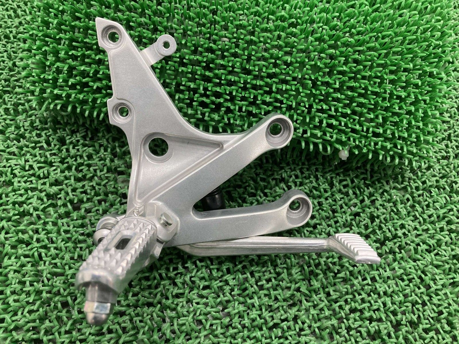 ステップ 右 MFJ ホンダ バイク 部品 PC 40 メインステップ ブレーキペダル 車検 Xq