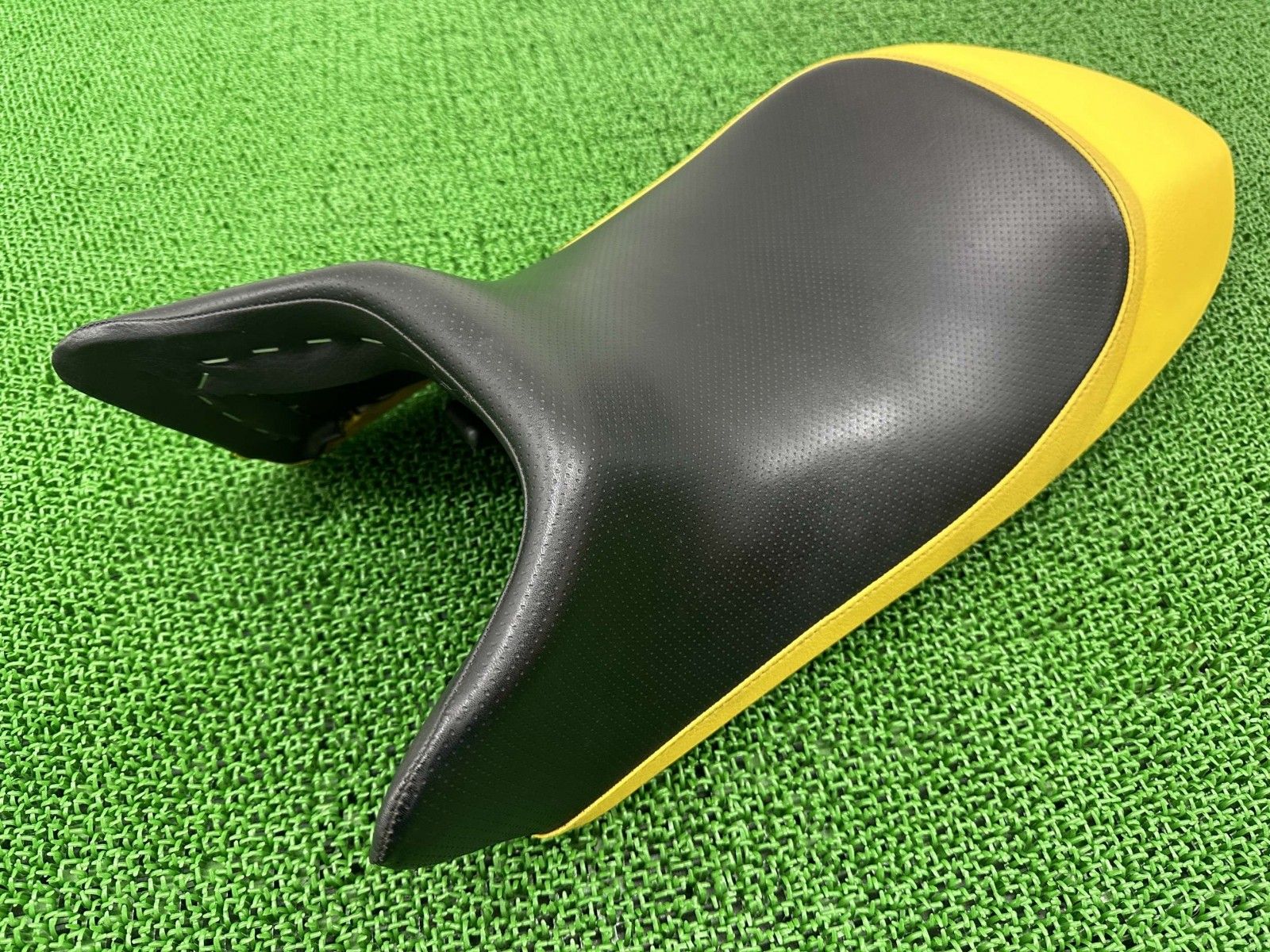 モンスター900 シート 595 1 026 A ドゥカティ バイク 部品 M 900 モンスター400 1000 Sie S 4 車検 Jg