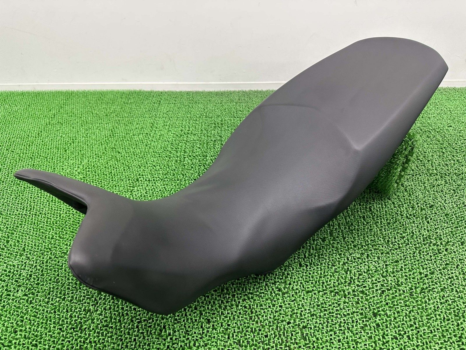 F 700 GS シート 5253 7697694 BMW バイク 部品 800 650 アンコ抜きカスタムシート ノーマルベース rO