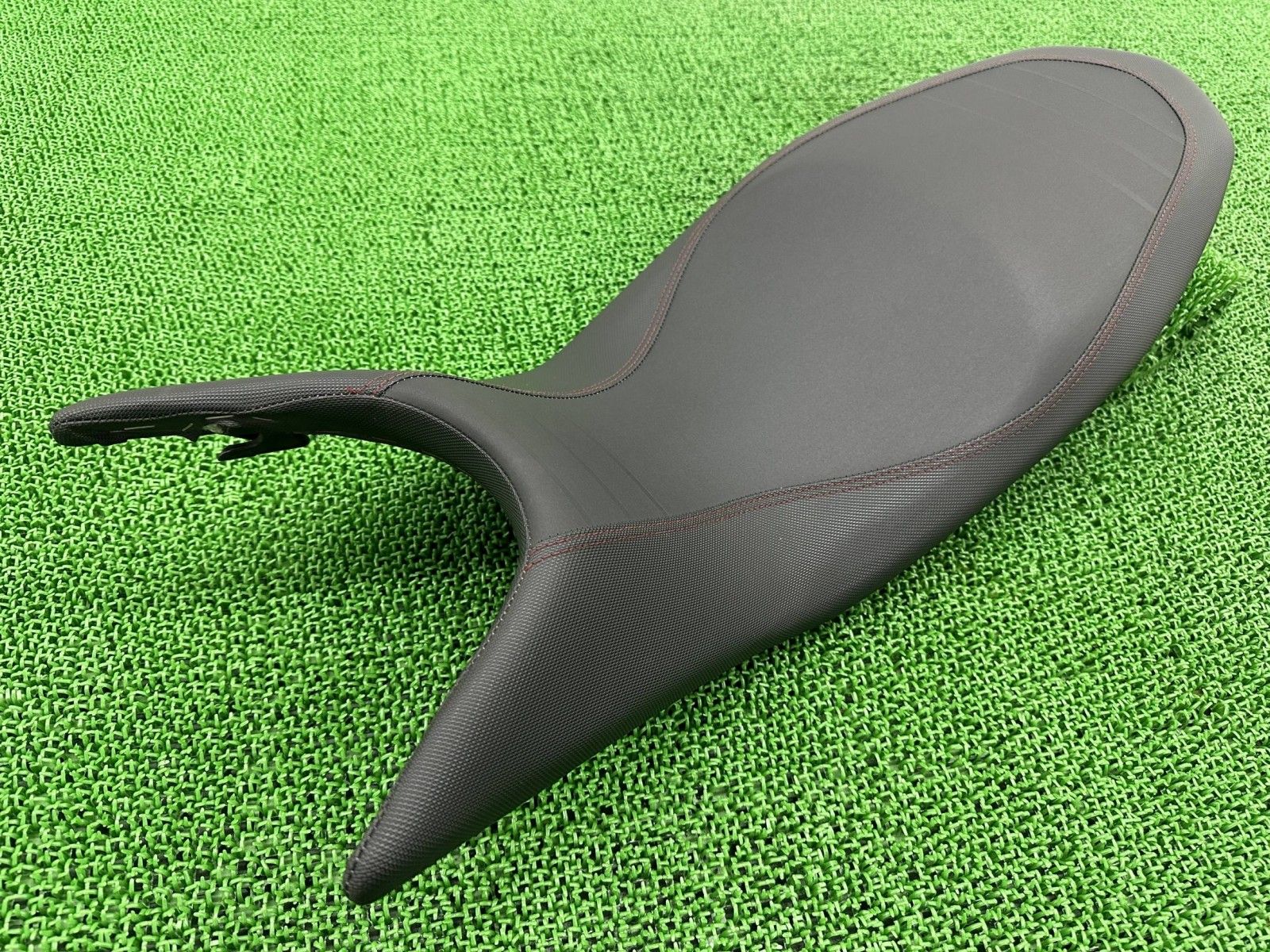 ハイパーモタード821 シート 596 1 074 C ドゥカティ ハイパーストラーダ ハイパーモタード939 破れ無し Cq