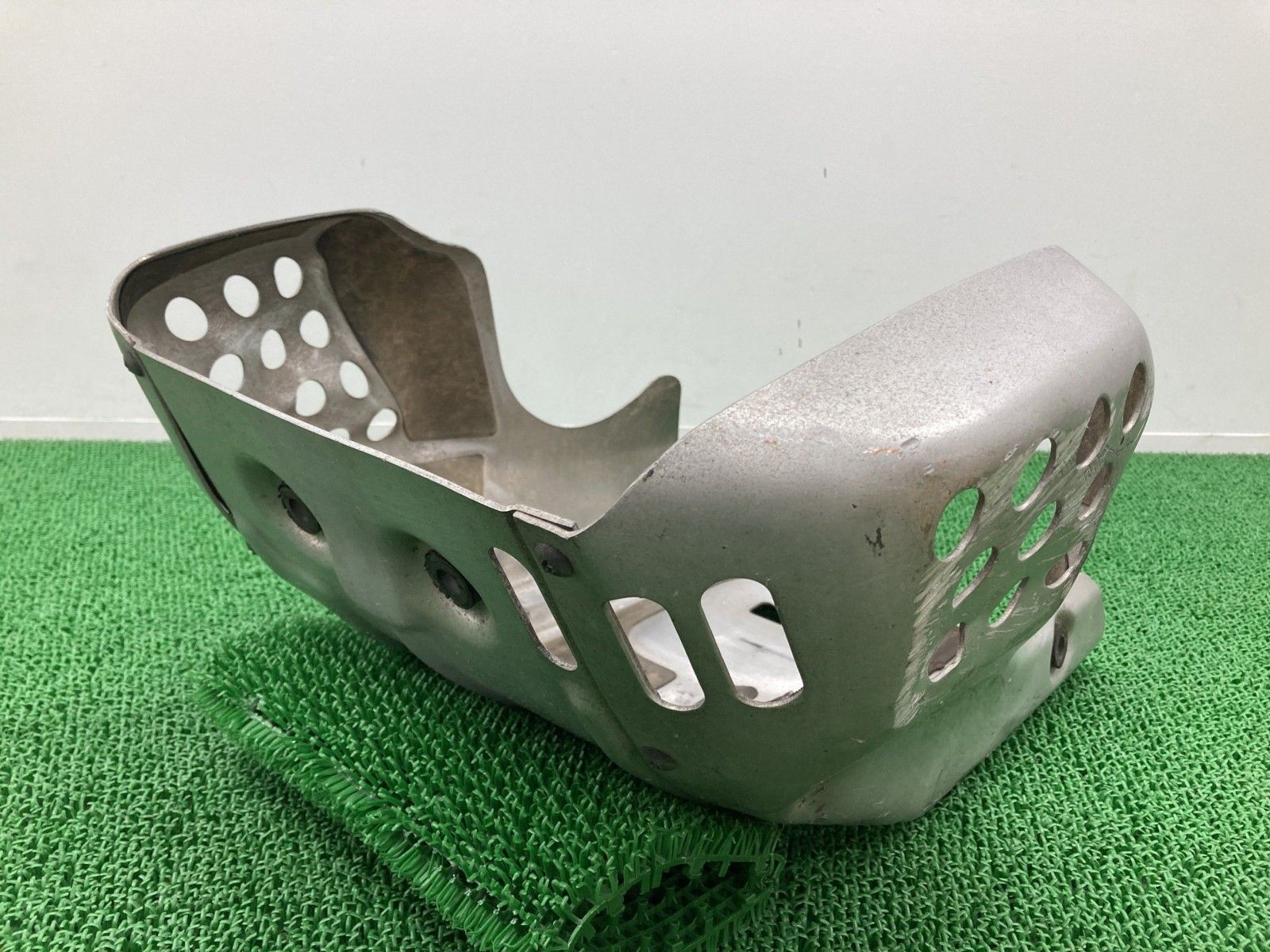 XRV 750アフリカツイン アンダーガード ホンダ RD 04 AfricaTwin スキッドプレート エンジンガード 修復素材に nX