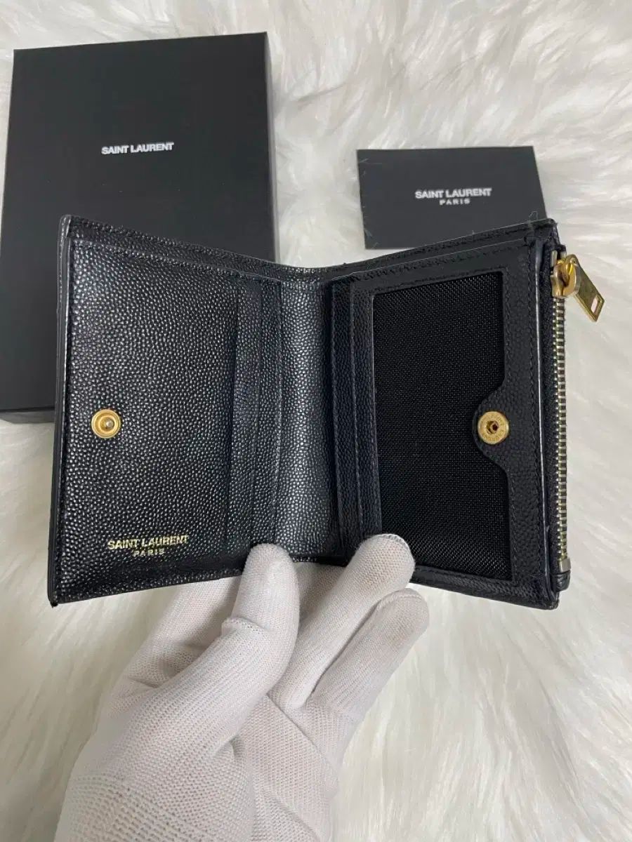 イヴ サンローラン