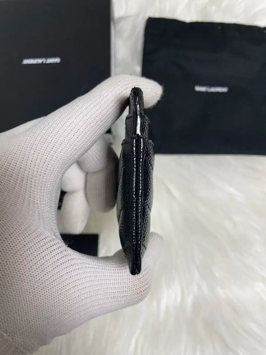 イヴ サンローラン