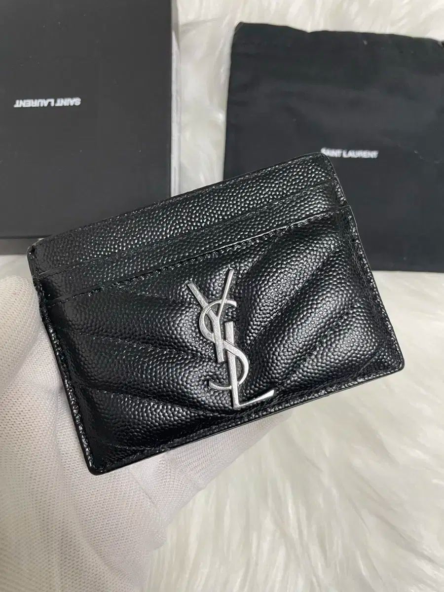 S級 YVES SAINT LAURENT イヴ サンローラン マトラッセ シルバー カードウォレット