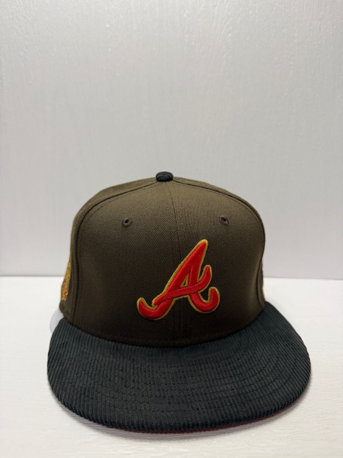 Newera アトランタブレーブス ワールドシリーズ2021 59fifty フィッティドキャップ ツートン