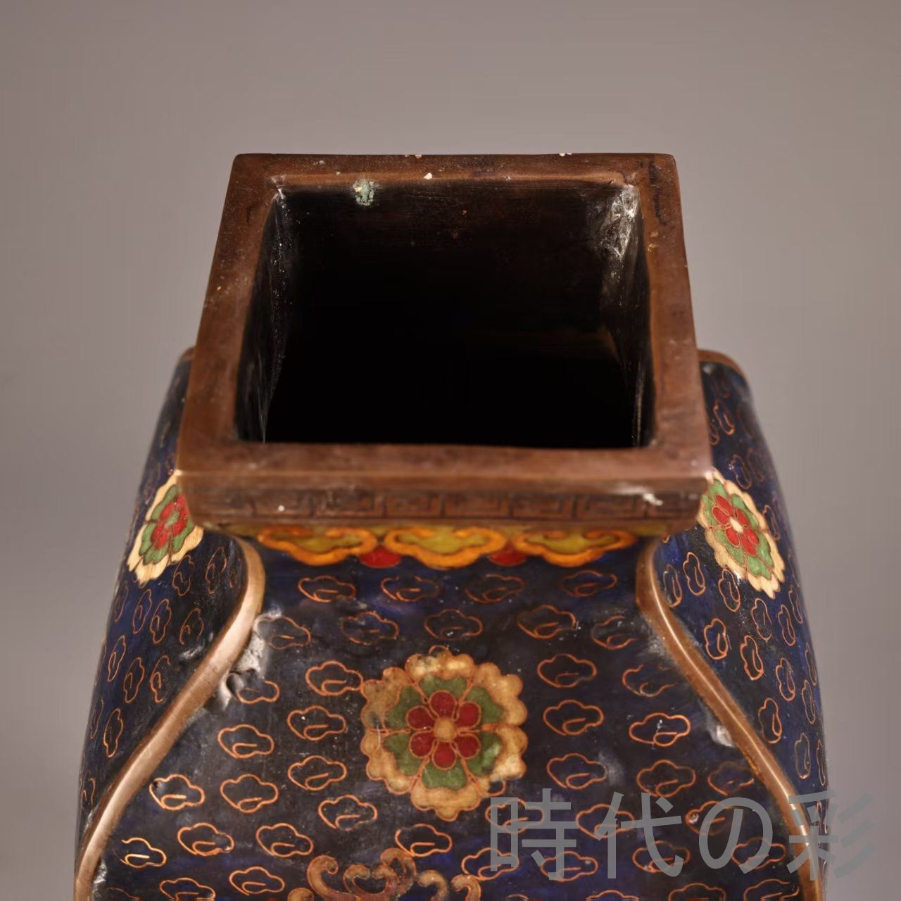 旧蔵 景泰藍七宝方花瓶』梅・蘭・竹・菊 高浮雕鍛金 純銅製 極細工