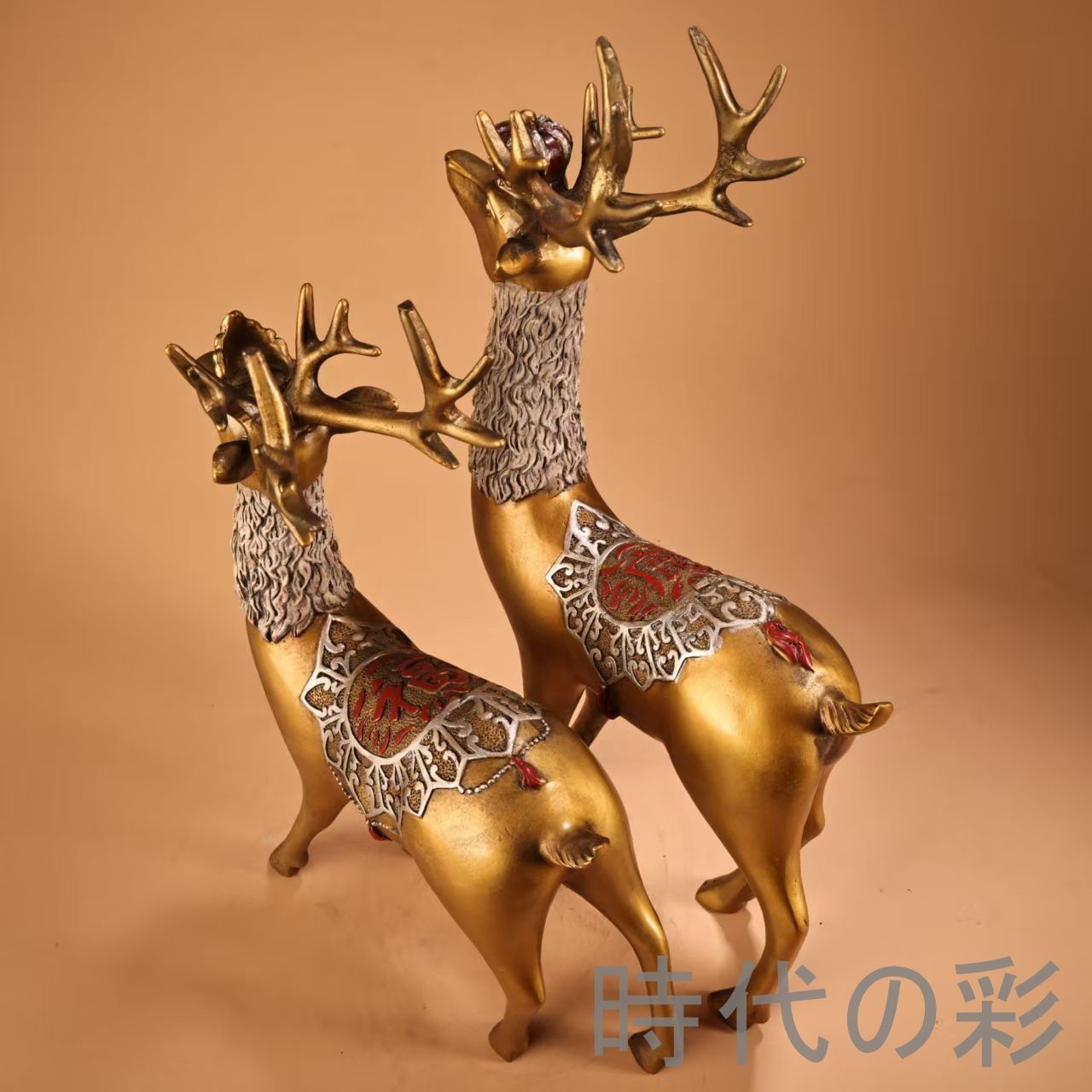中国古美術 旧蔵 鏨刻描金彩絵 招財鹿一対 純銅 高浮彫 極細工 古銅器 置物 旧蔵 鏨刻描金彩絵 招財鹿一対』純銅 高浮彫 極細工 古銅器 置物 擺件