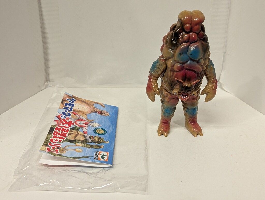 ヤモマーク 大怪獣シリーズ ウルトラマンA ブラコ星人 黄土色成型 赤 青