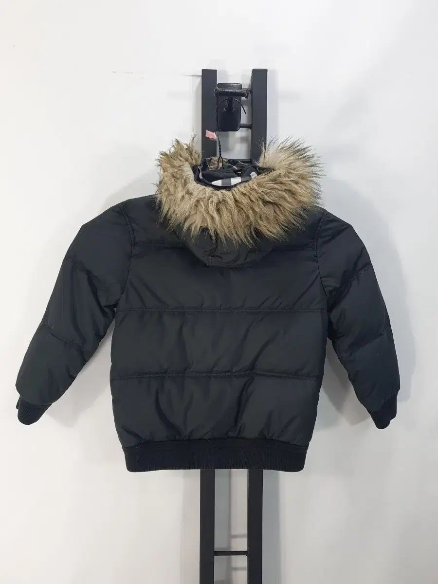 バーバリー キッズ ダウン パファー ジャケット ブラック 5 y