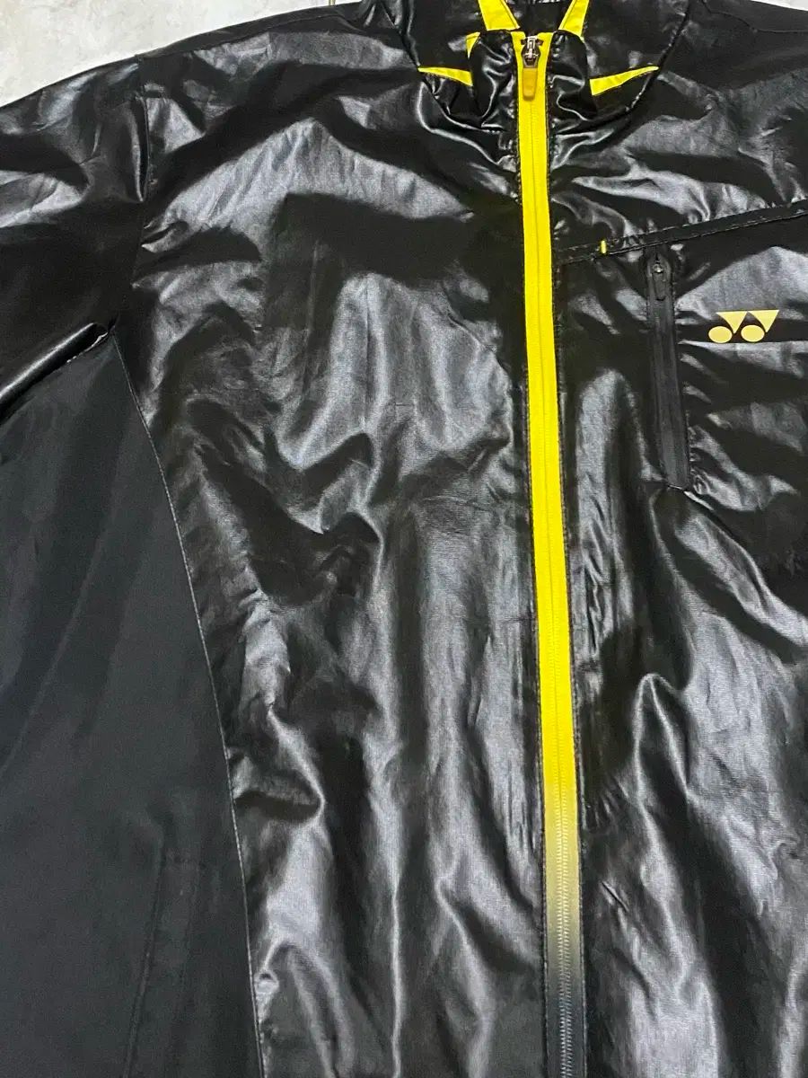 ヨネックス ブラック