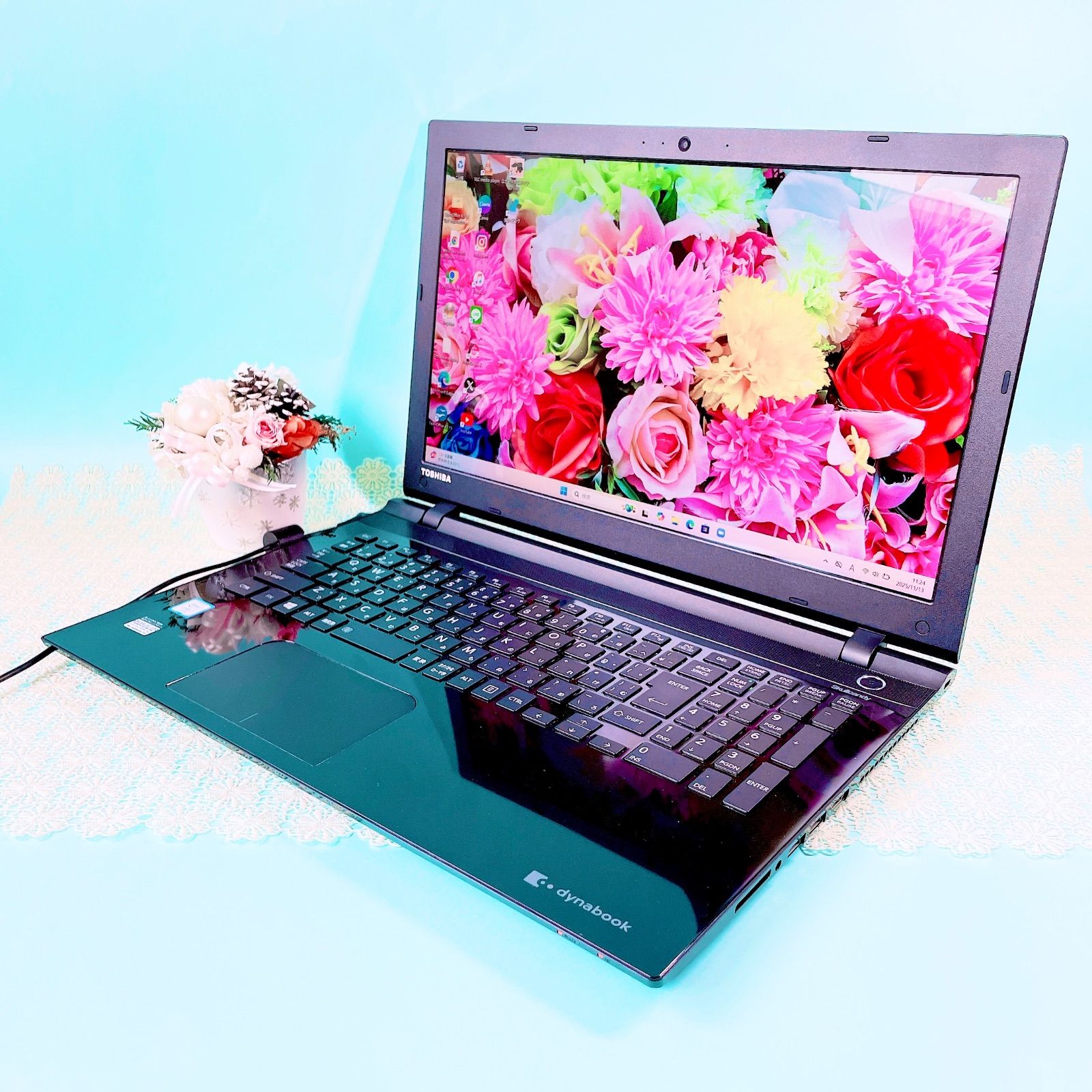 液晶美品✨Corei7✨️おしゃれブラック✨️薄型ノートパソコン