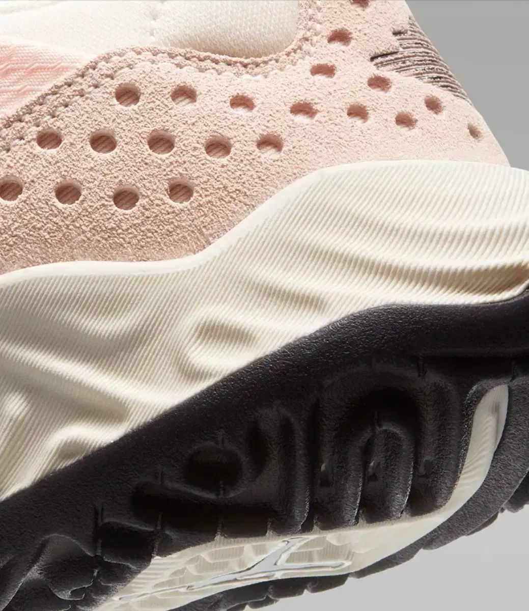 ナイキジョーダンデルタマン