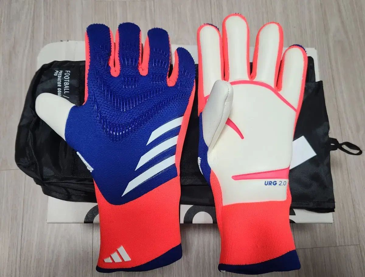 アディダス プレデター GL PRO キーパーグローブ